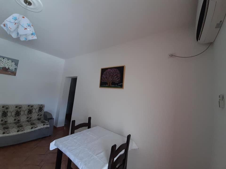 Villas Apartments Shahaj Vlore Bagian luar foto