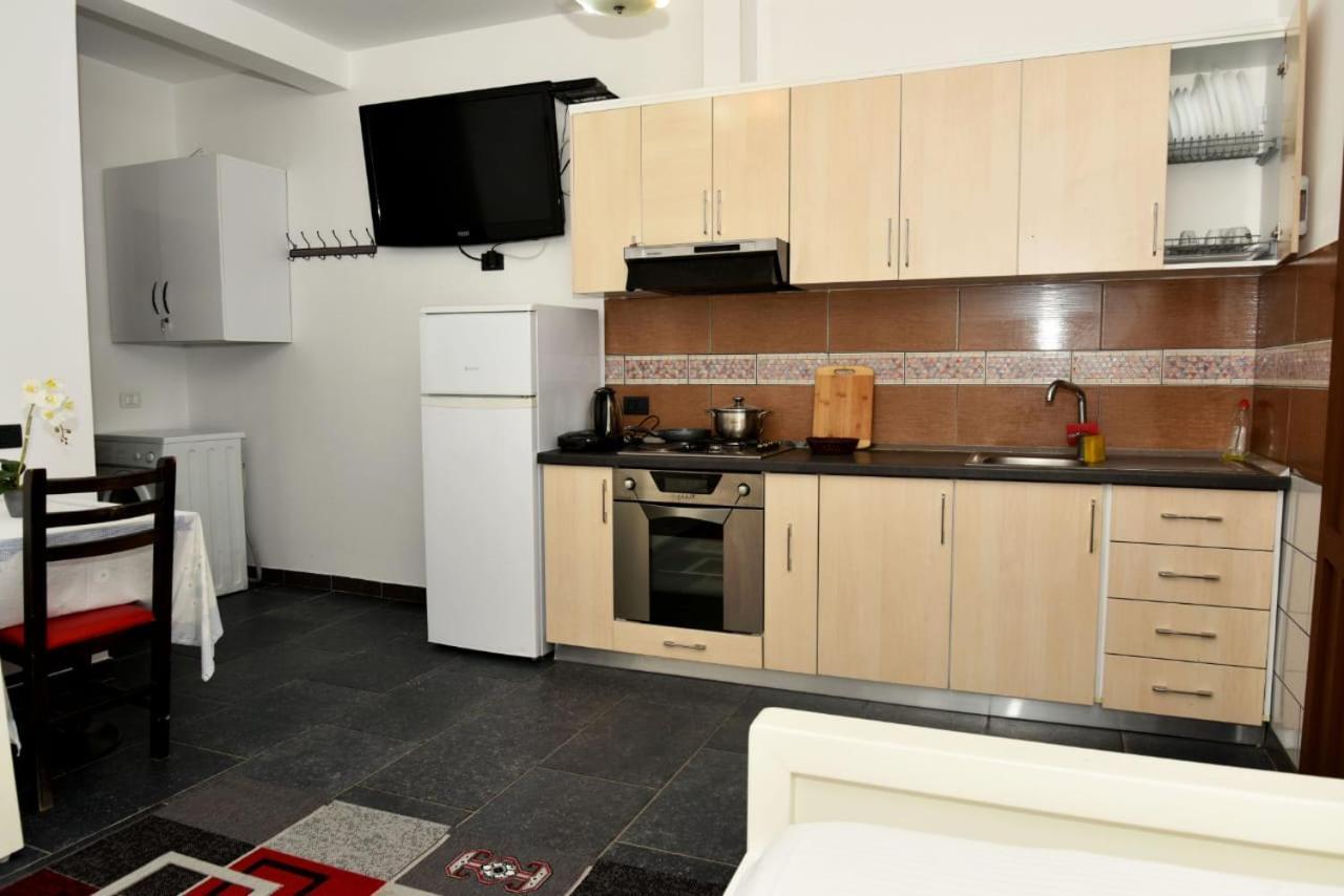 Villas Apartments Shahaj Vlore Bagian luar foto