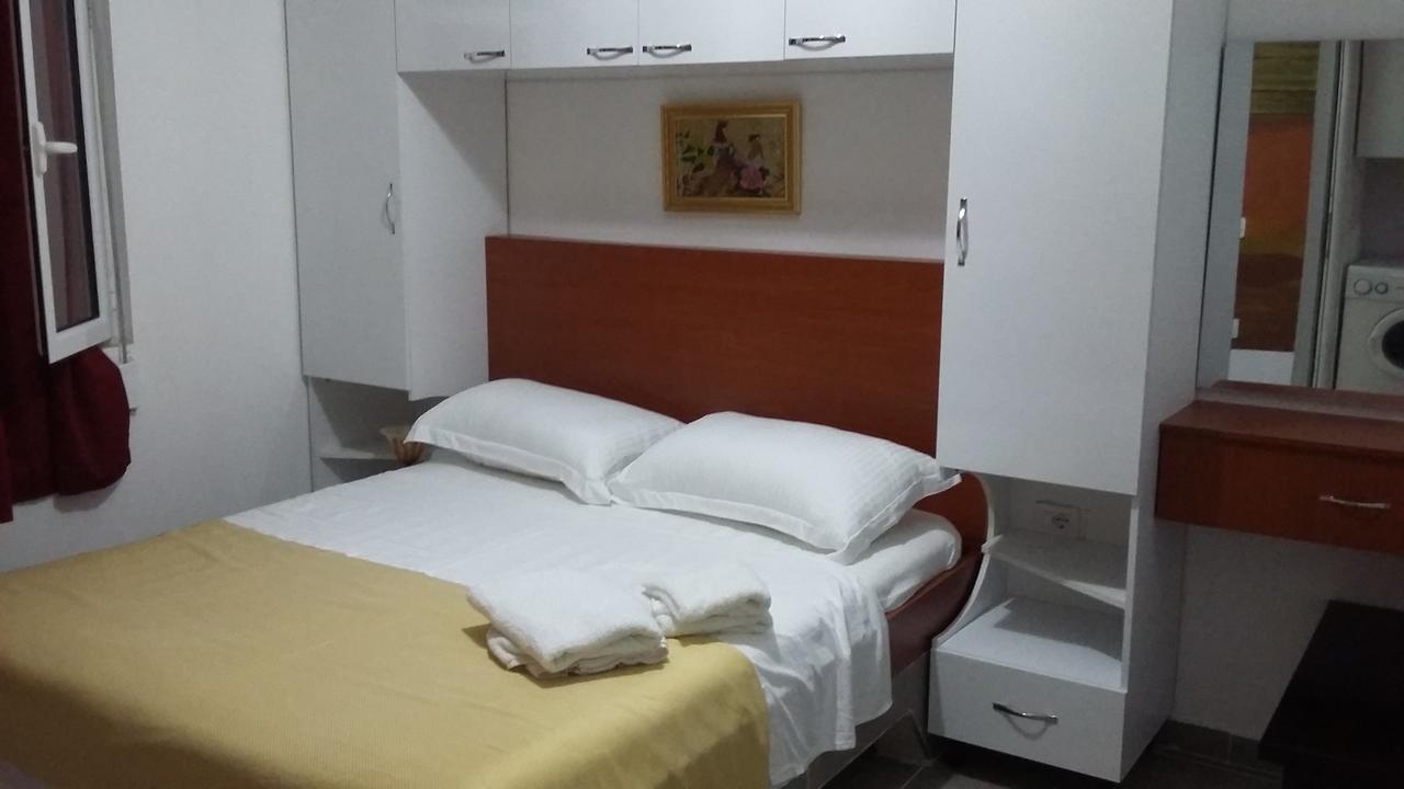 Villas Apartments Shahaj Vlore Bagian luar foto