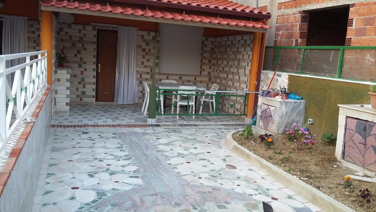 Villas Apartments Shahaj Vlore Bagian luar foto